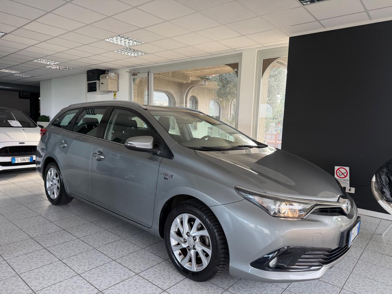 Toyota Auris Touring Sports 1.8 Hybrid Business