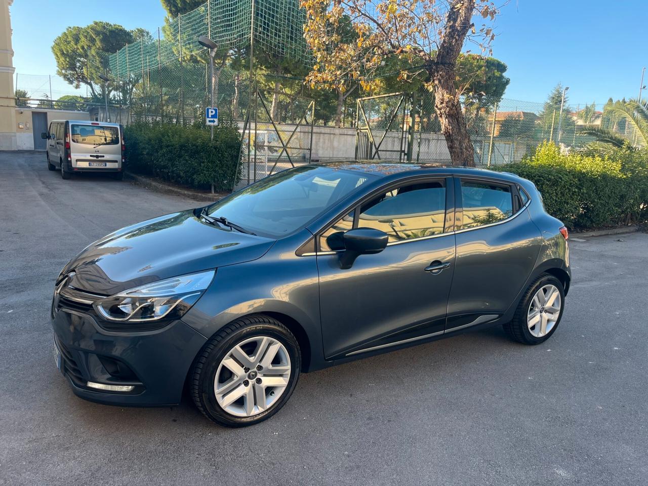 Renault Clio dCi 8V 90CV EDC Start&Stop 5 porte Energy Intens