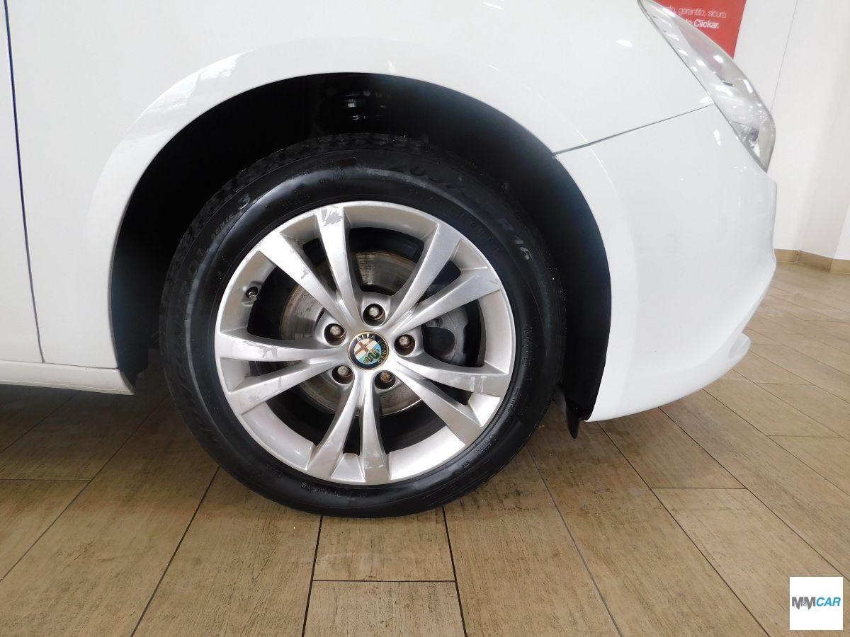 ALFA ROMEO - Giulietta - 1.6 JTDm-2 105 CV Distinctive