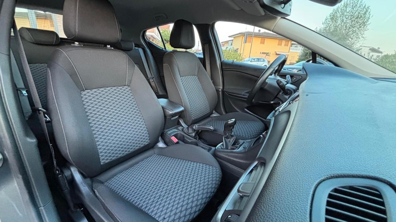 Opel Astra 1.6 110CV Start&Stop Business