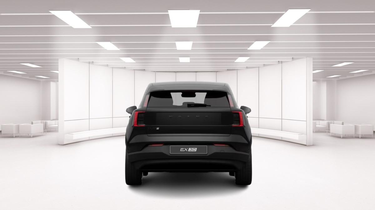 VOLVO Ex30 Single Motor Extended Range Rwd Plus Black Edition