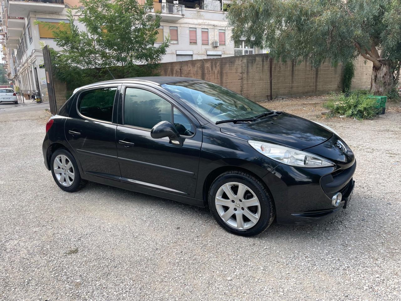 Peugeot 207 1.6 HDi 90CV 5p. XS