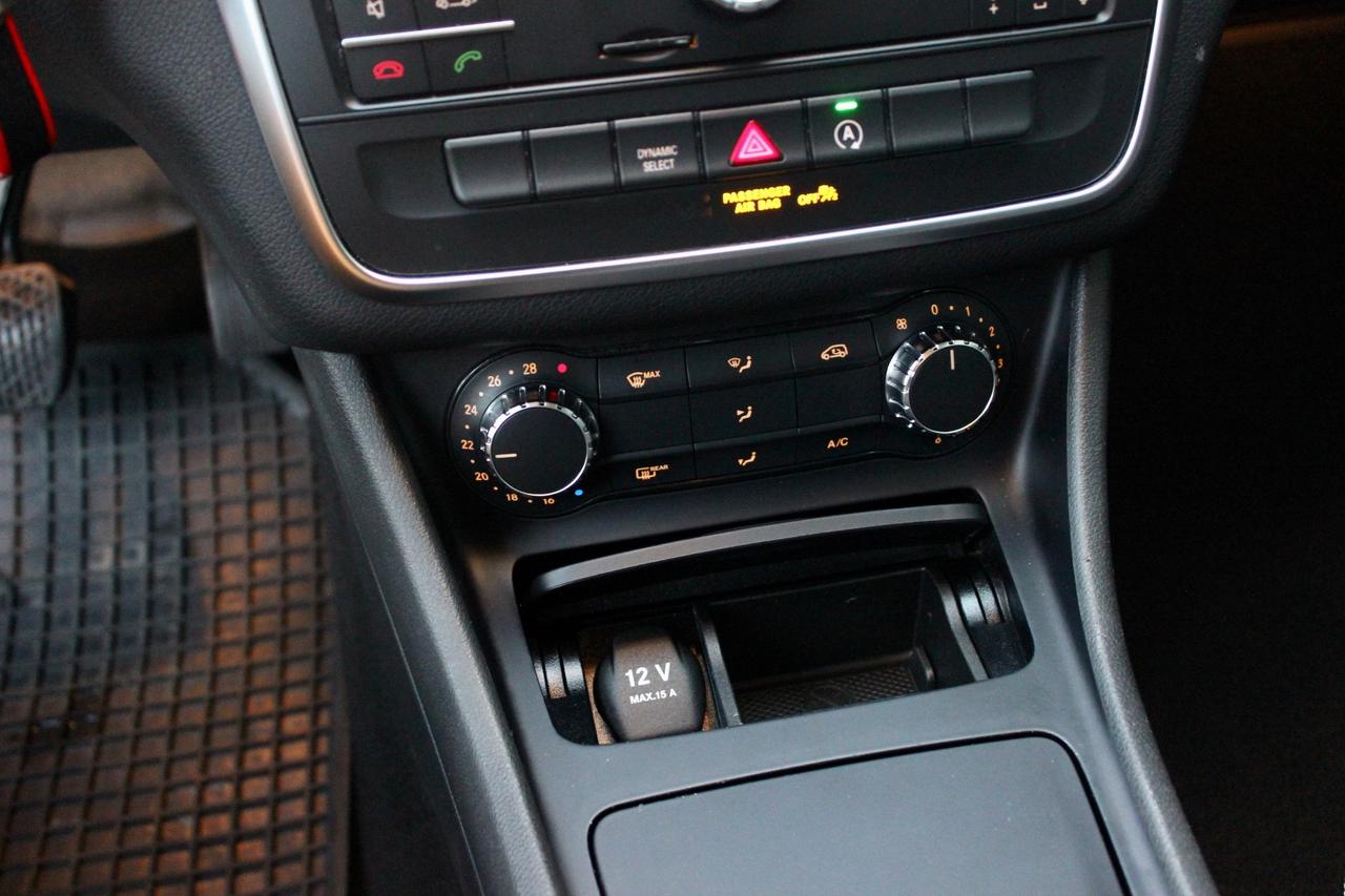 Mercedes-benz GLA 200 d Automatic Sport RETROCAMERA CRUISE CONTROL CLIMA AUTO