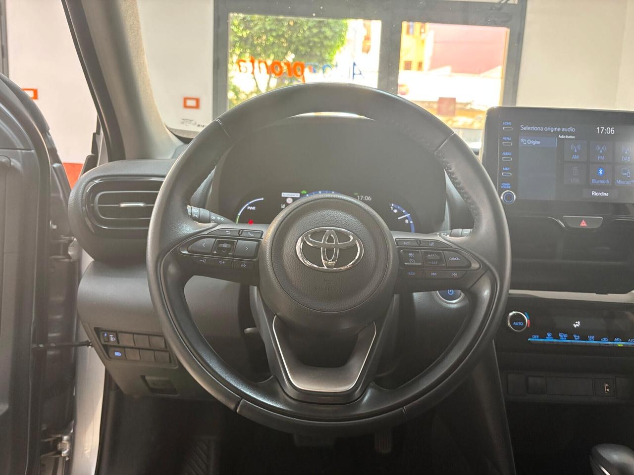 Toyota Yaris Cross Yaris Cross 1.5 Hybrid 5p. E-CVT AWD-i Business