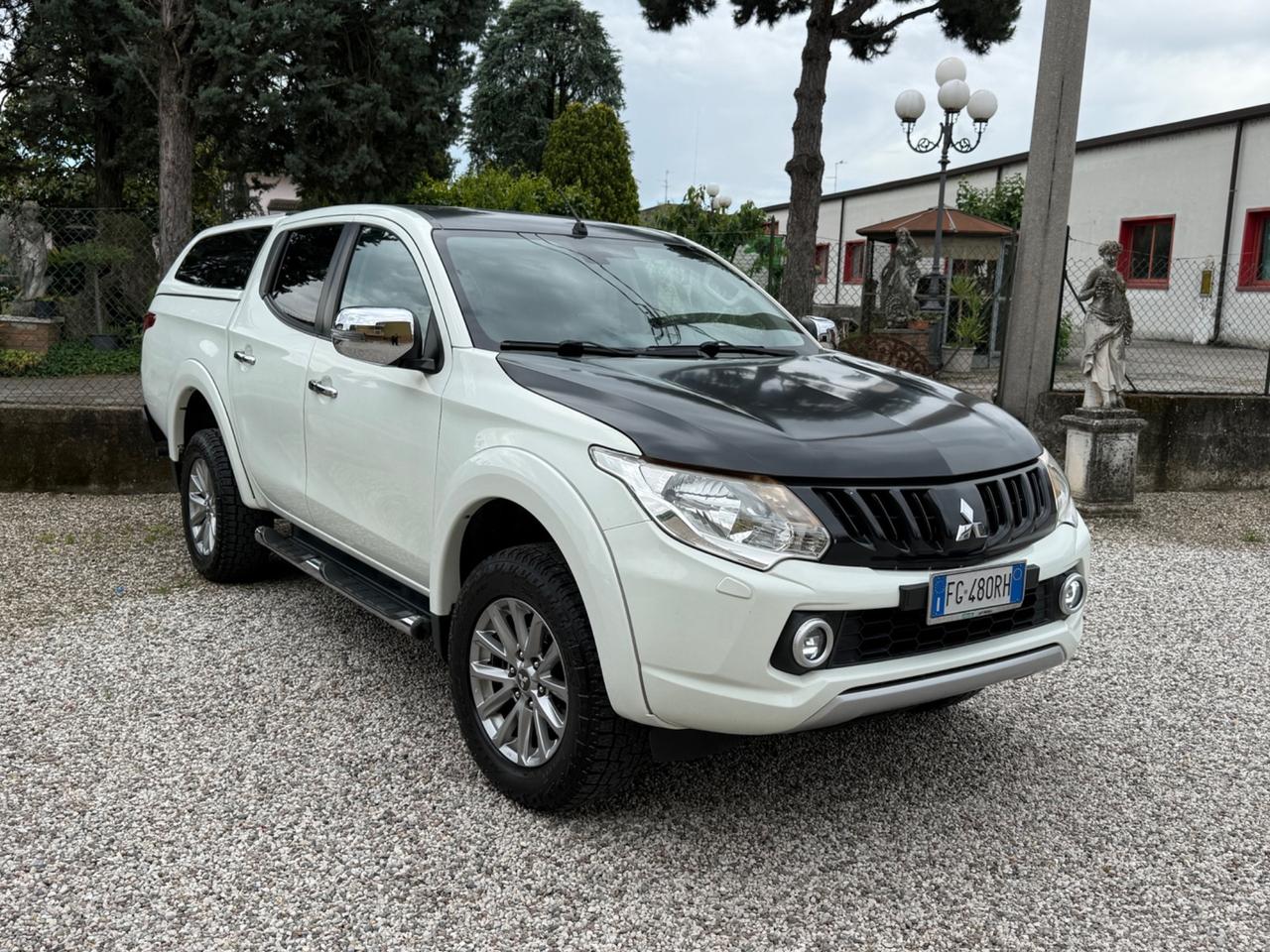 Mitsubishi L200 2.4 DI-D/181CV Double Cab Intense Hp Mivec SDA