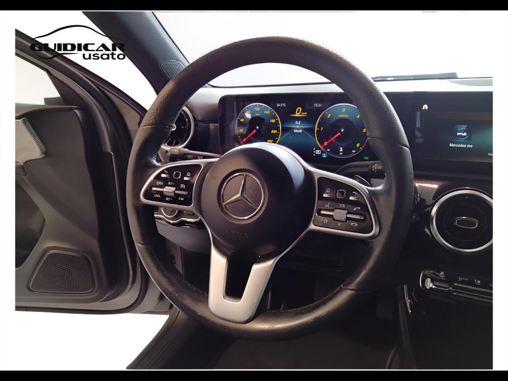 Mercedes-Benz Classe A - W177 2018 - A 180 d Sport auto