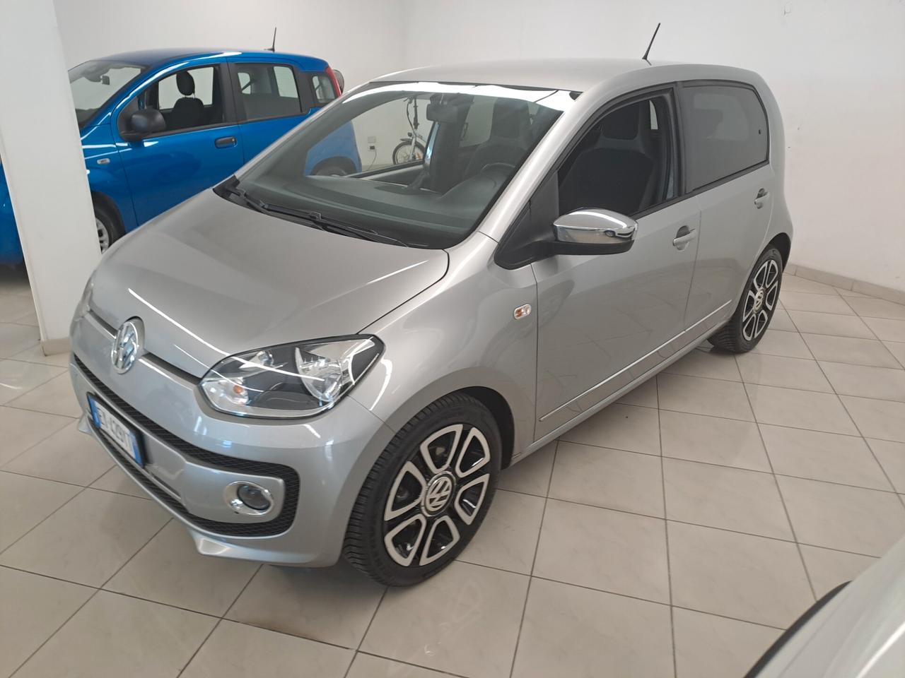 Volkswagen up! 1.0 75 CV 5p. high