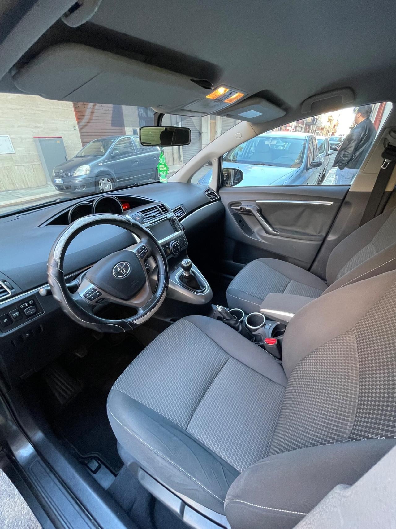 Toyota Verso 1.6 D-4D Style