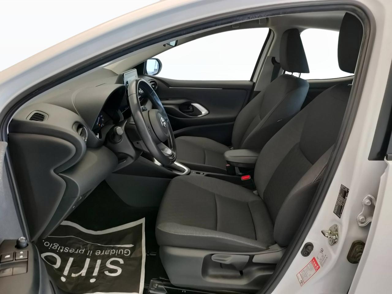 TOYOTA Yaris IV 2020 - Yaris 1.5h Active