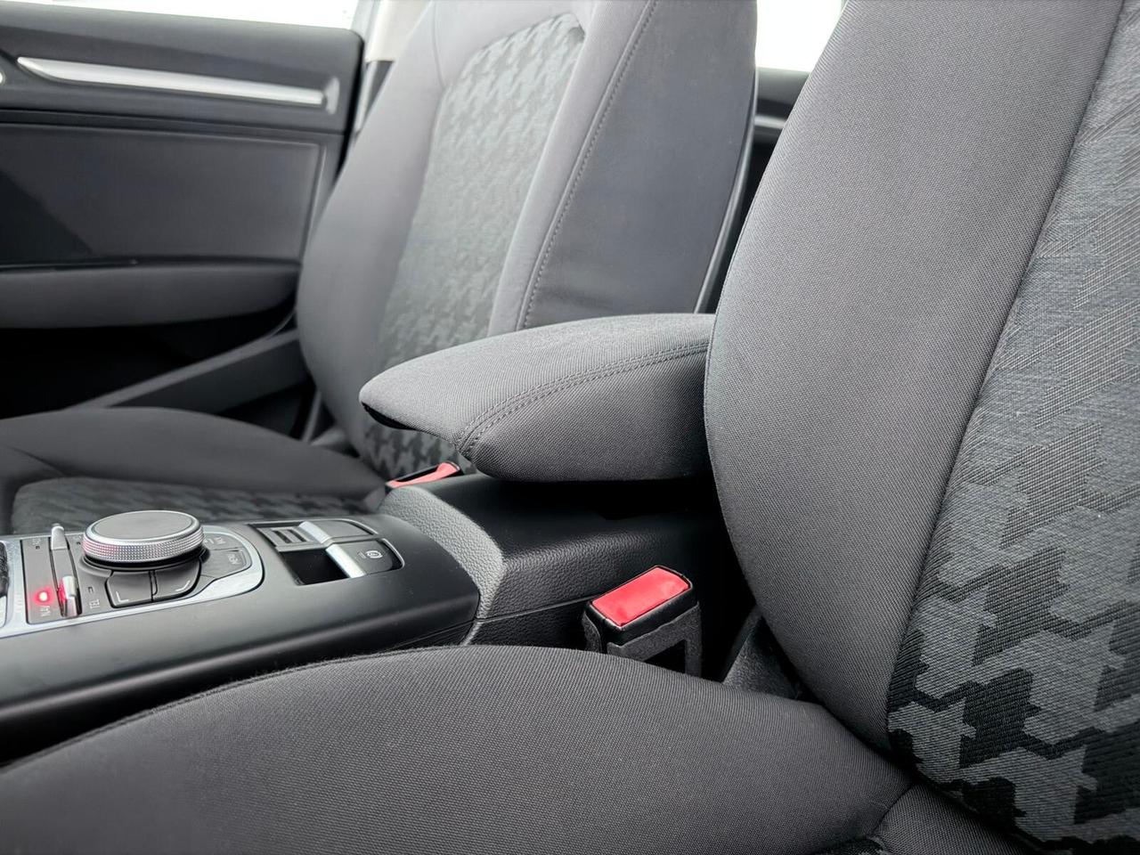 AUDI A3 SPORTBACK 1.6TDI 110CV S-TRONIC