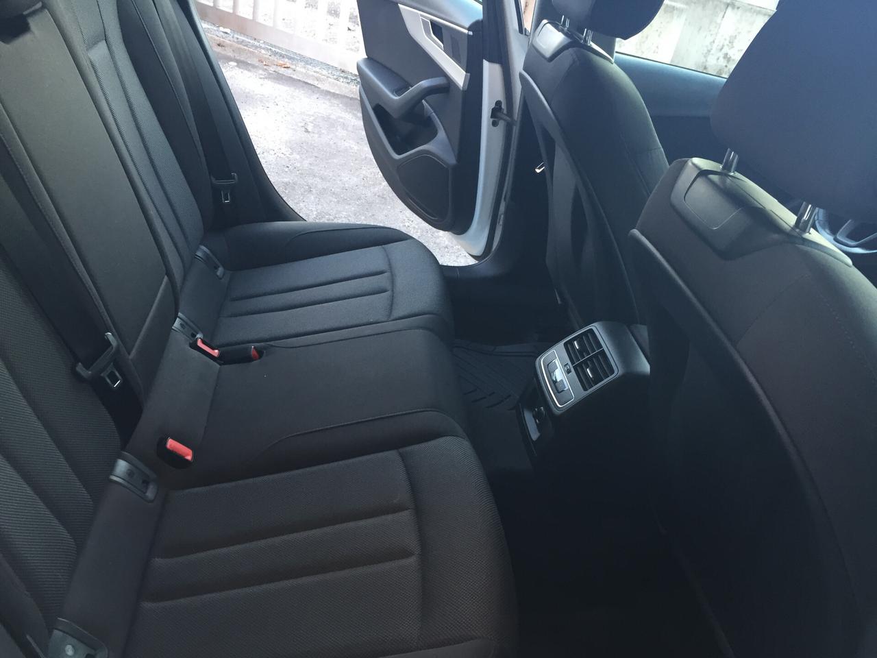 Audi A4 35 avant 2.0 TDI 150 CV S tronic Business X NEOPATENTATI