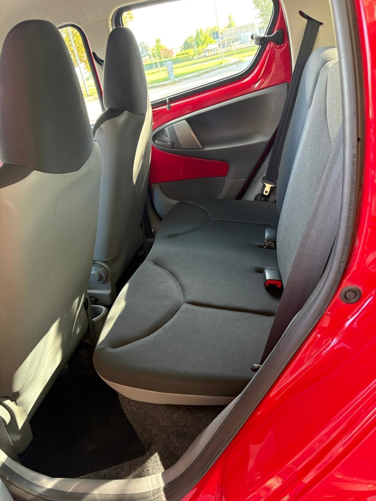 Toyota Aygo 1.0 12V VVT-i 3 porte Now Red Edition