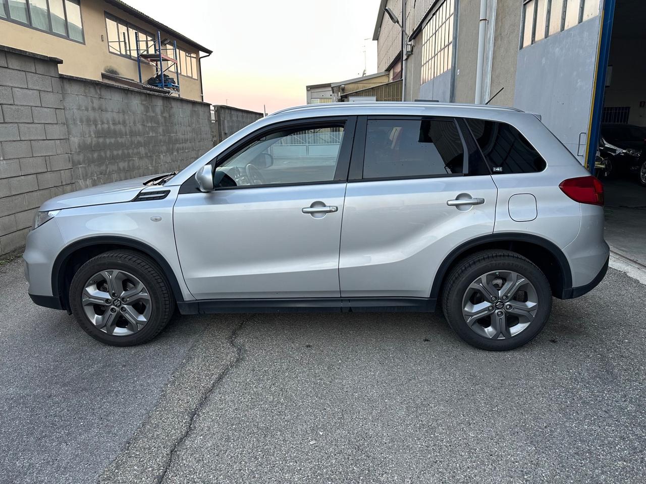 SUZUKI VITARA V -top
