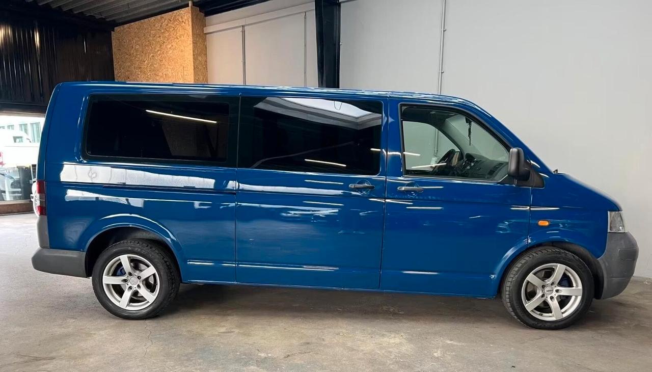 Volkswagen T5 Caravelle 7 POSTI
