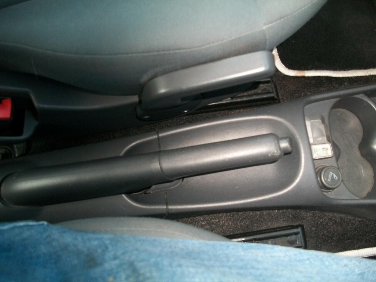 Fiat 500 1.2 Pop CC 1242 BENZINA IMMAT 30/09/2009 KM 156519 SI NEOPATENTATI GIA SOSTITUITO LA DISTRIBUSIONE GARANZIA UN ANNO