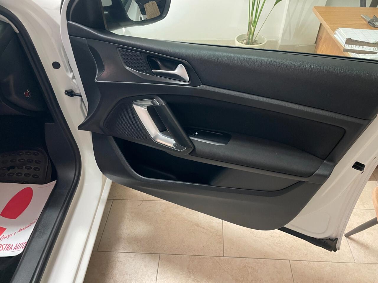 Peugeot 308 1.6 HDi 115 CV Allure GT LINE NEOPATENTATI TAGLIANDO