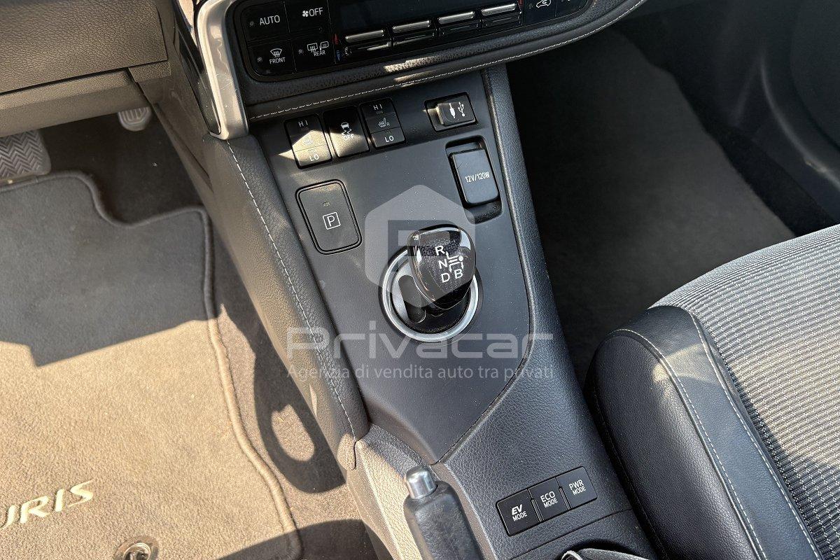 TOYOTA Auris Touring Sports 1.8 Hybrid Lounge