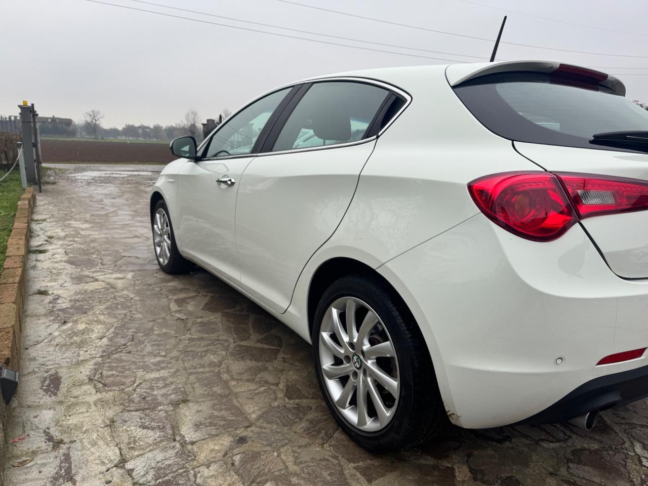Alfa Romeo Giulietta 1.6 JTDm-2 105 CV Exclusive neopatentato