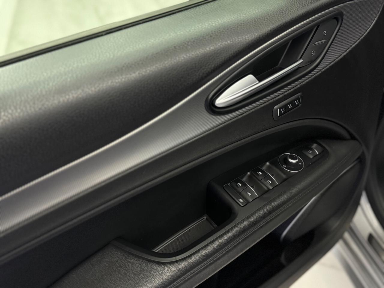 Alfa Romeo Stelvio 2.2 210CV Q4 Veloce Iper Full