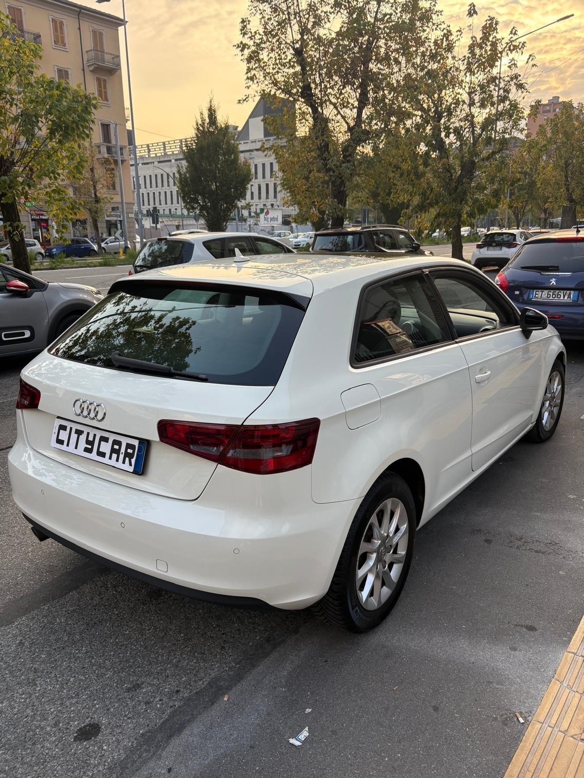 Audi A3 1.4 TFSI Young Sport Tetto panoramico