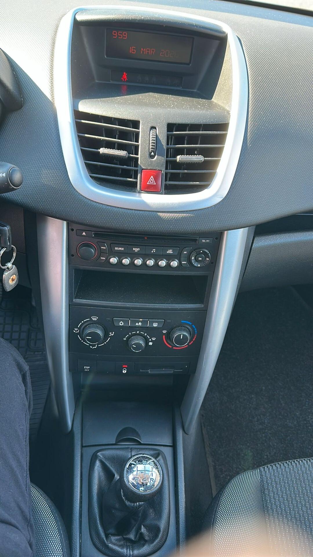 Peugeot 207 Plus 1.4 HDi 70CV 5 porte