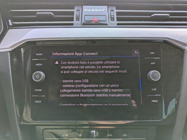 VOLKSWAGEN Passat Variant 2.0 TDI DSG Business