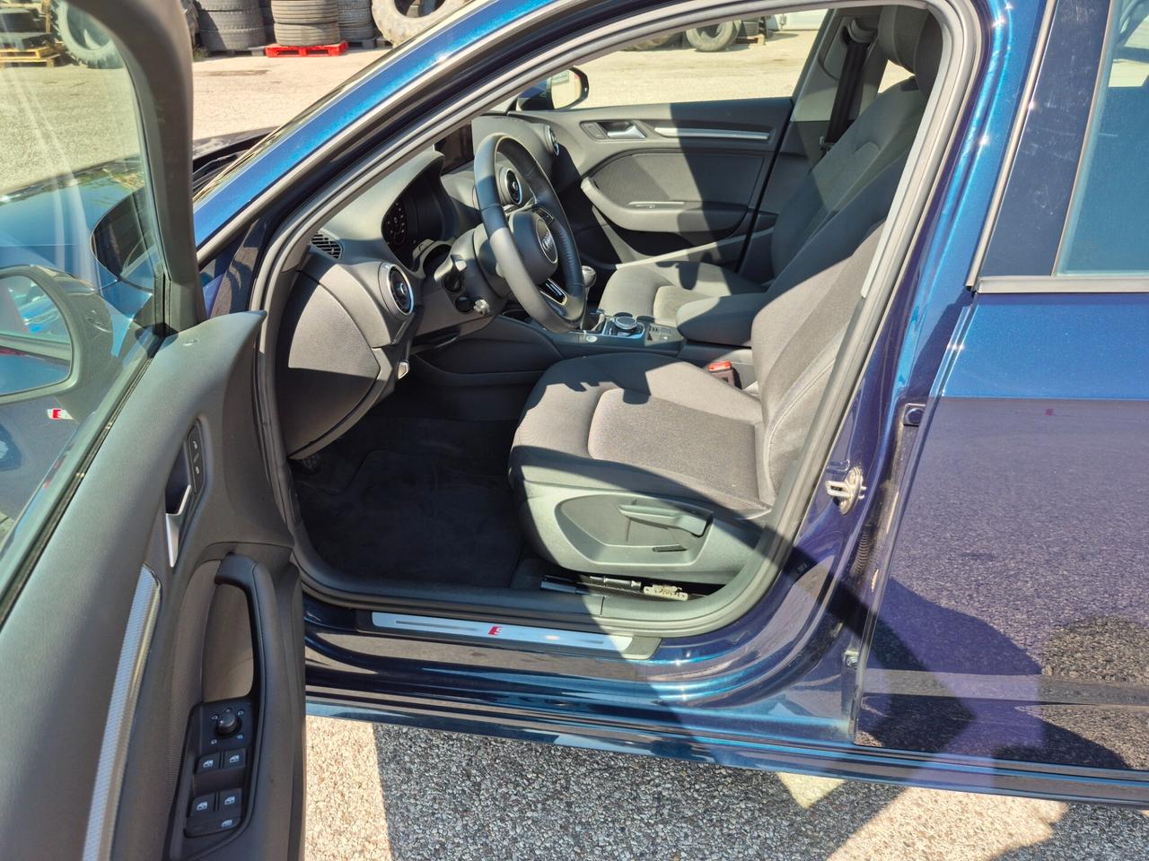 Audi A3 SPB 30 TDI S-LINE EXTERIOR
