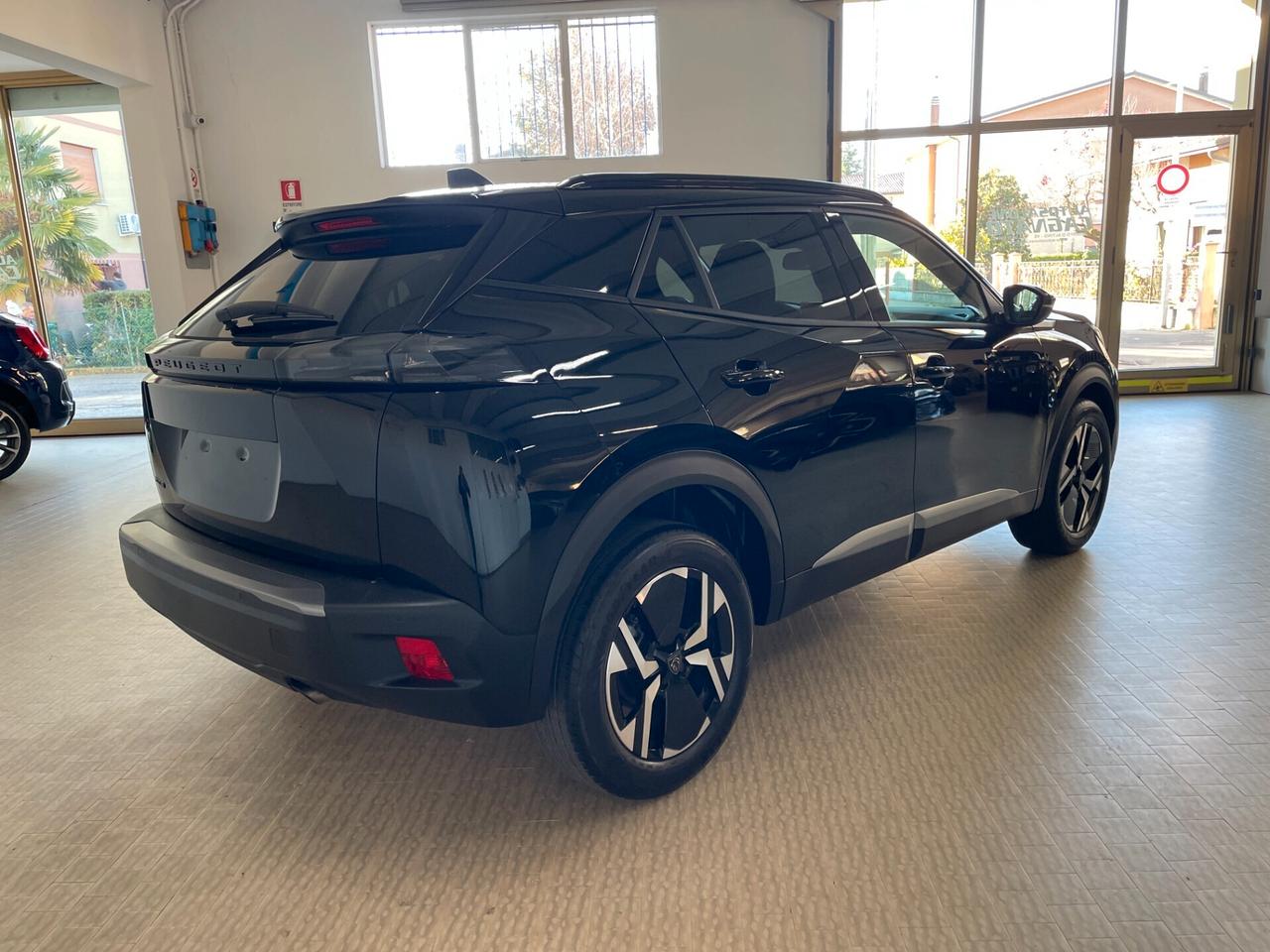 Peugeot 2008 100cv Allure 2025 NERO metalizzato
