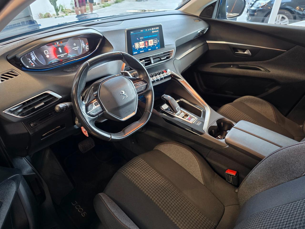 Peugeot 3008 1.5 BlueHDi 130 S&S EAT8 Business
