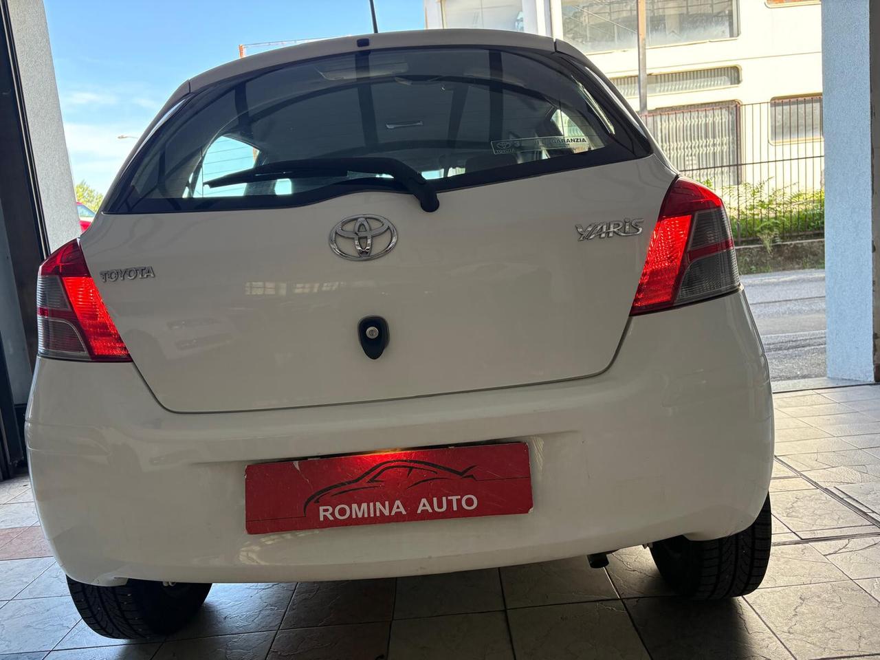 Toyota Yaris 1.0 5 porte