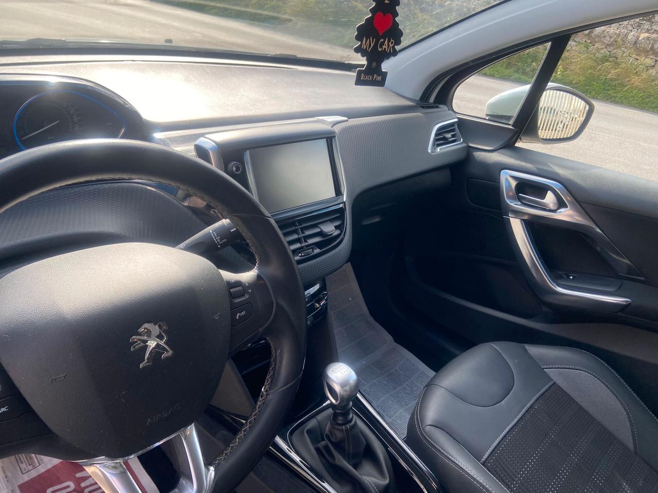 Peugeot 2008 BlueHDi 120 S&S Allure