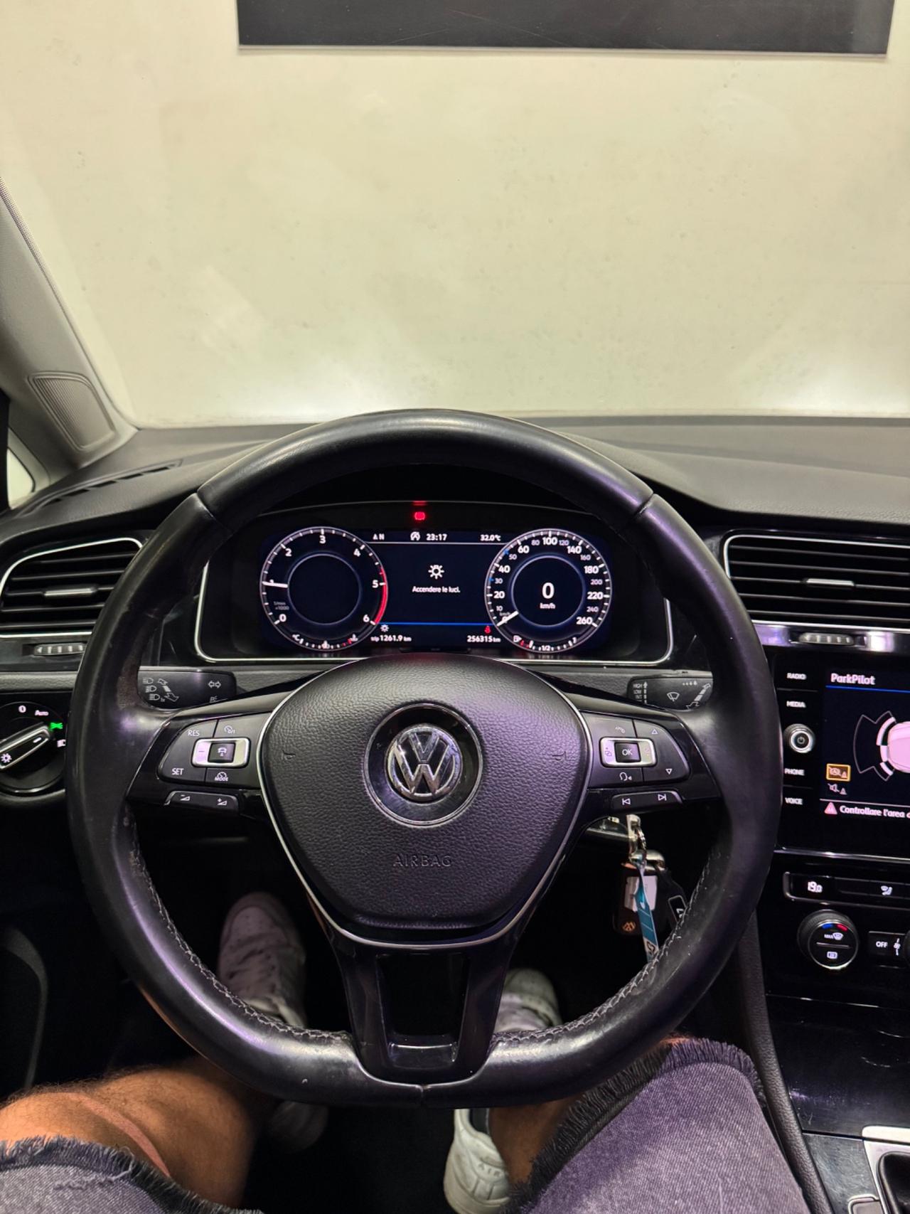 Volkswagen Golf 1.6 TDI 115 CV 5p. Highline BlueMotion Technology