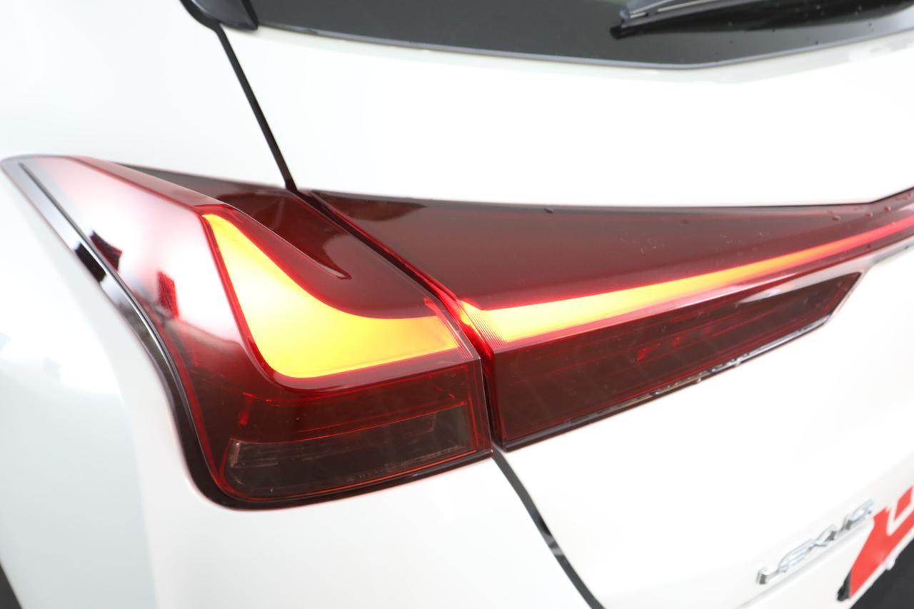 LEXUS UX Hybrid Urban