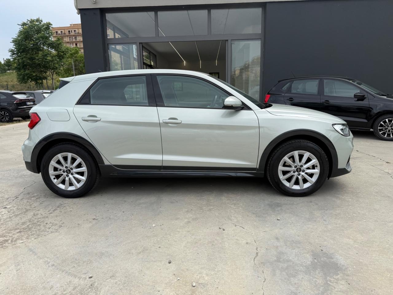 Audi A1 allstreet 30 TFSI Business