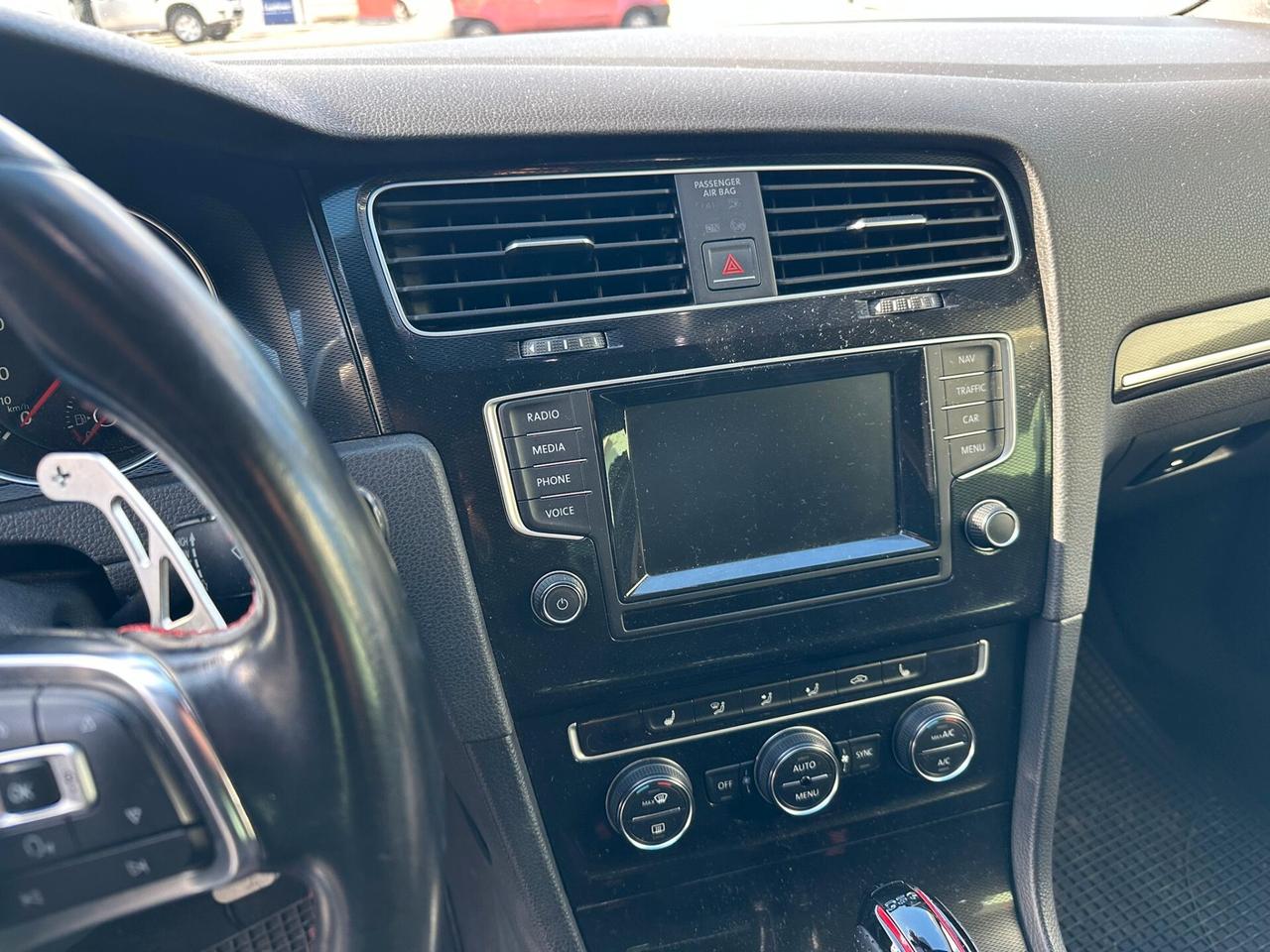 Volkswagen Golf GTI Performance 2.0 TSI DSG 5p 2015