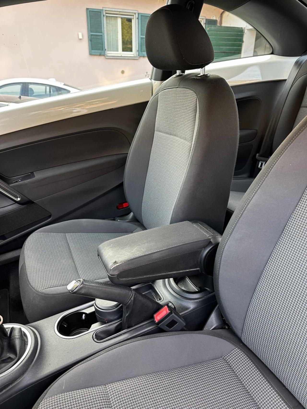 Volkswagen MAGGIOLINO BEETLE 1.6 TDI VINTAGE KMCERT
