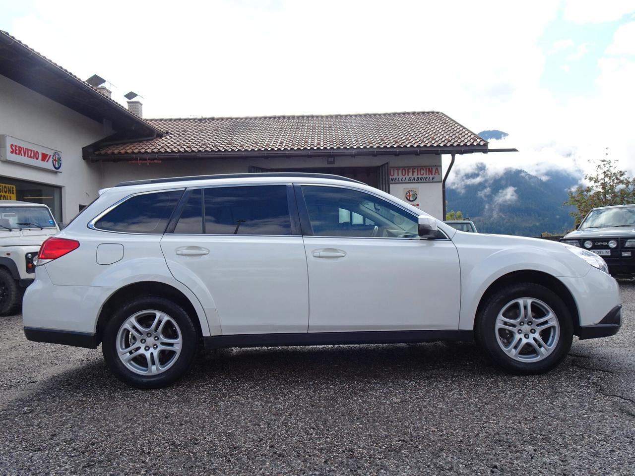Subaru OUTBACK 2.0D Trend Limited