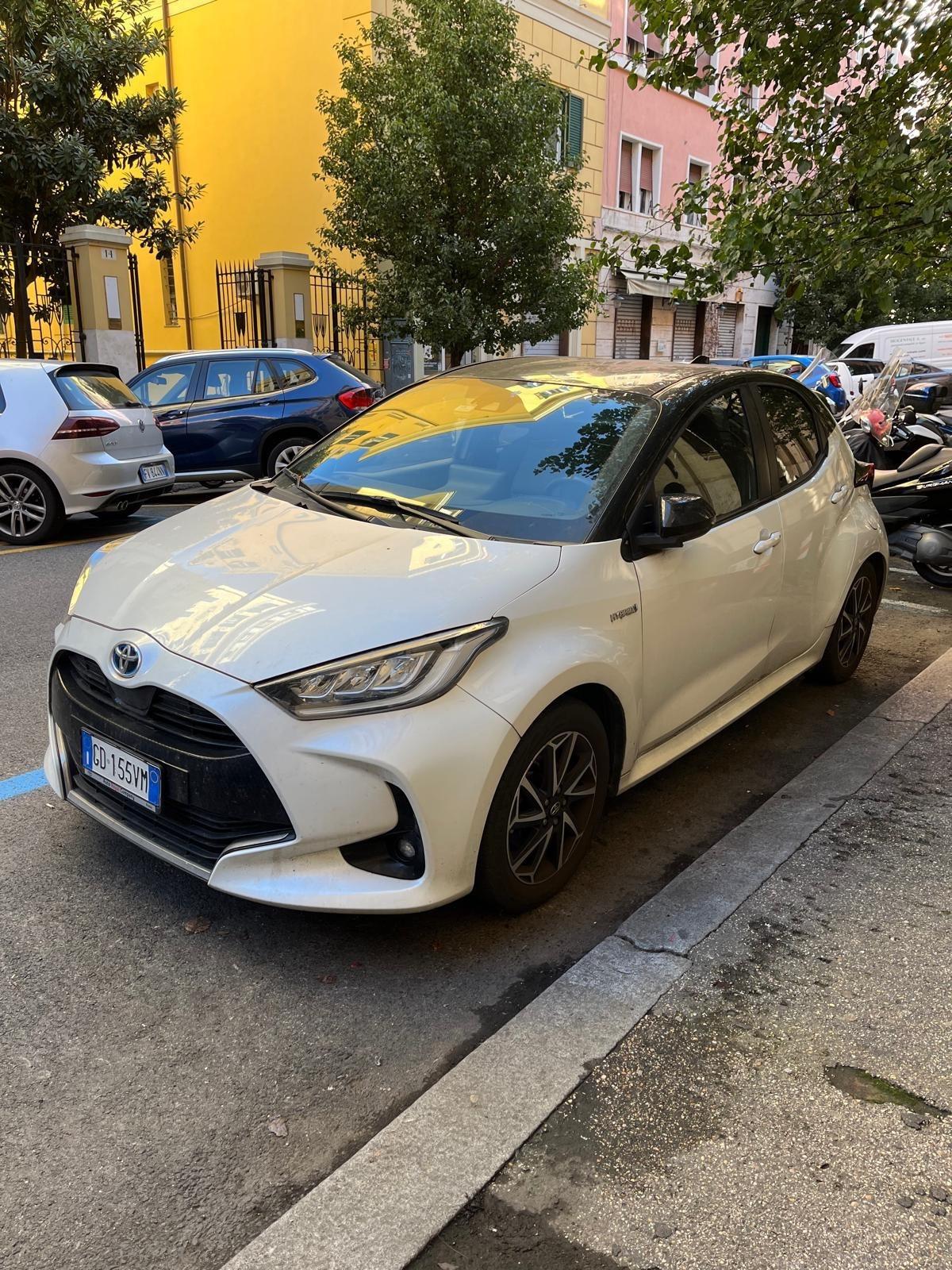 Toyota Yaris 1.5 Hybrid 5 porte Lounge