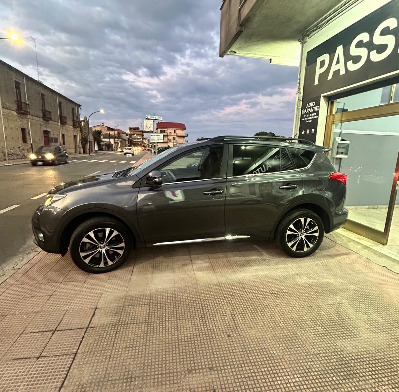 Toyota RAV 4 RAV4 2.2 D-4D 4WD Style