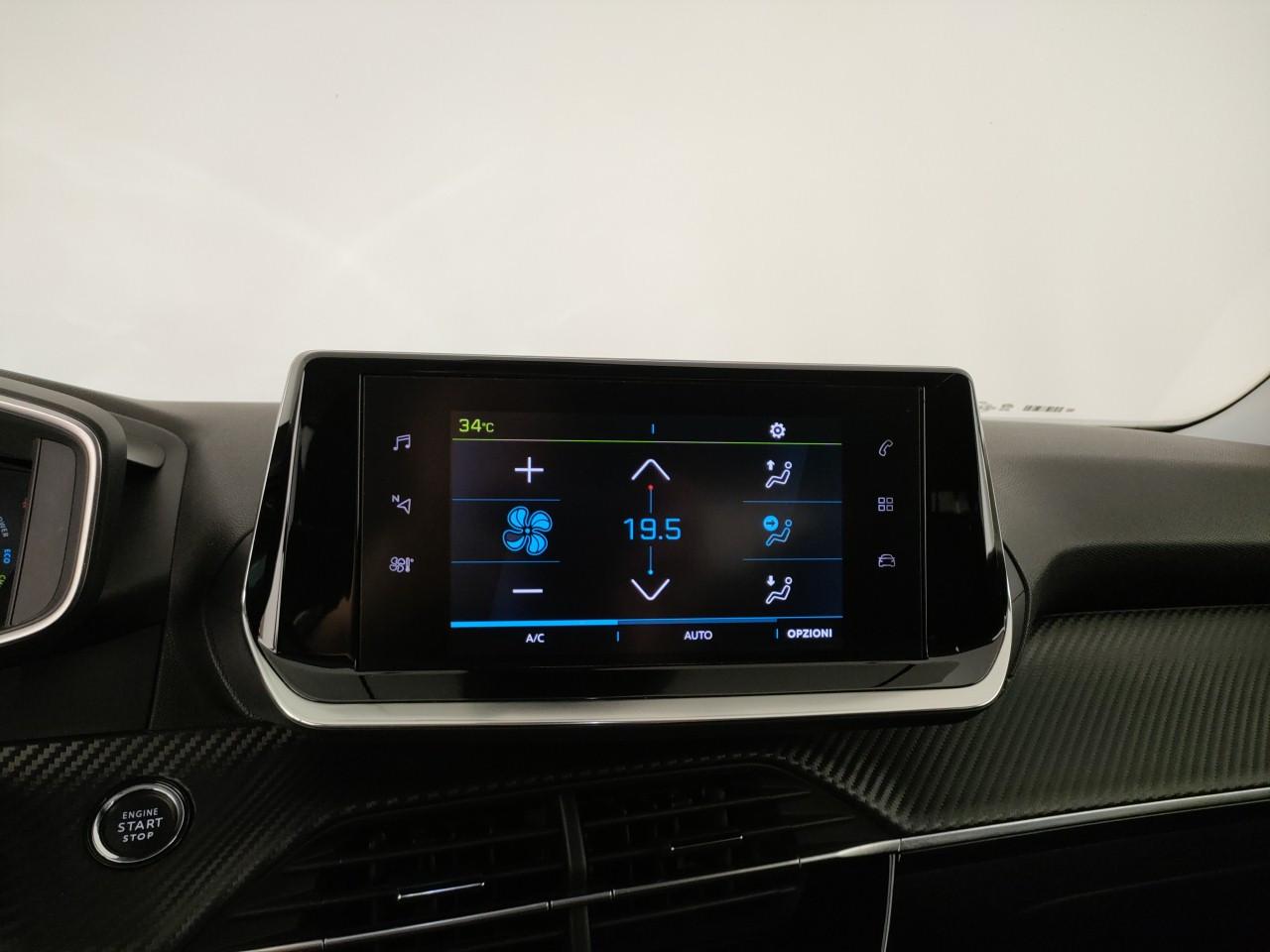 PEUGEOT e-2008 Allure Pack 100kW