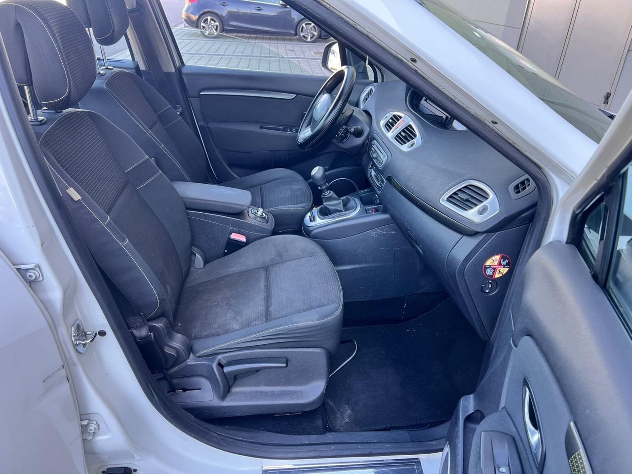 Renault Scenic Scénic X-Mod 1.9 dCi 130CV Dynamique