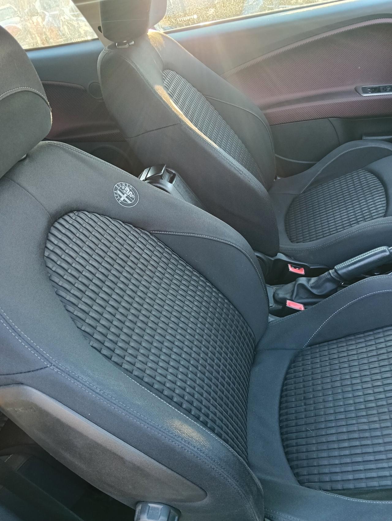 Alfa Romeo MiTo 1.3 JTDm 16V 90 CV Distinctive Sport Pack