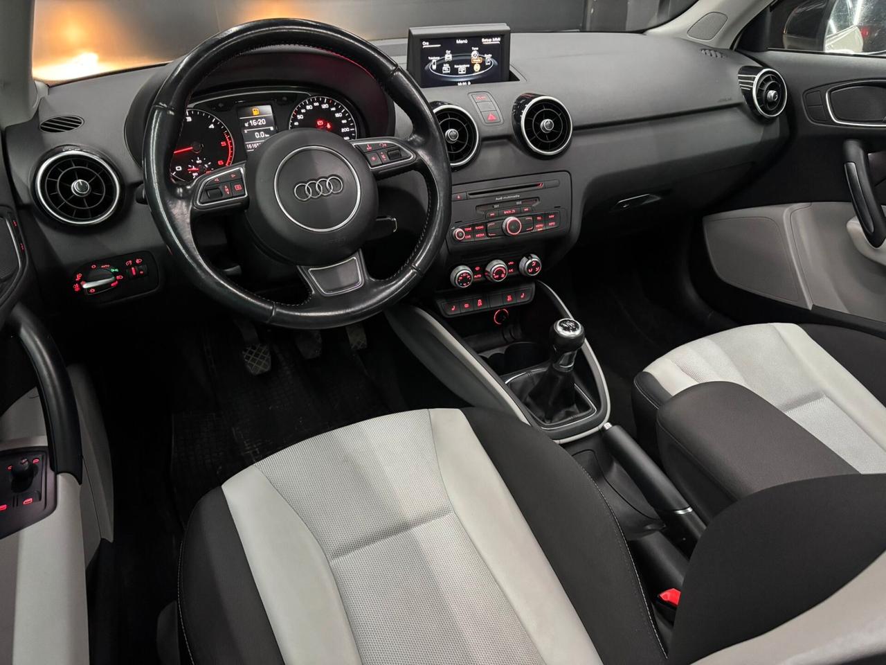 Audi A1 1.6 TDI 105 CV Ambition Tetto Apribile