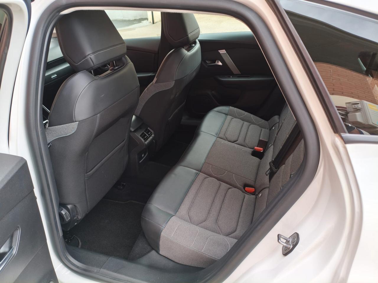 Citroen C4 BlueHDi 130 S&S EAT8 Feel Pack