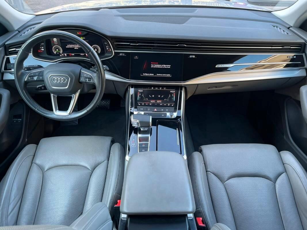 Audi Q8 55 3.0 tfsi e quattro tiptronic