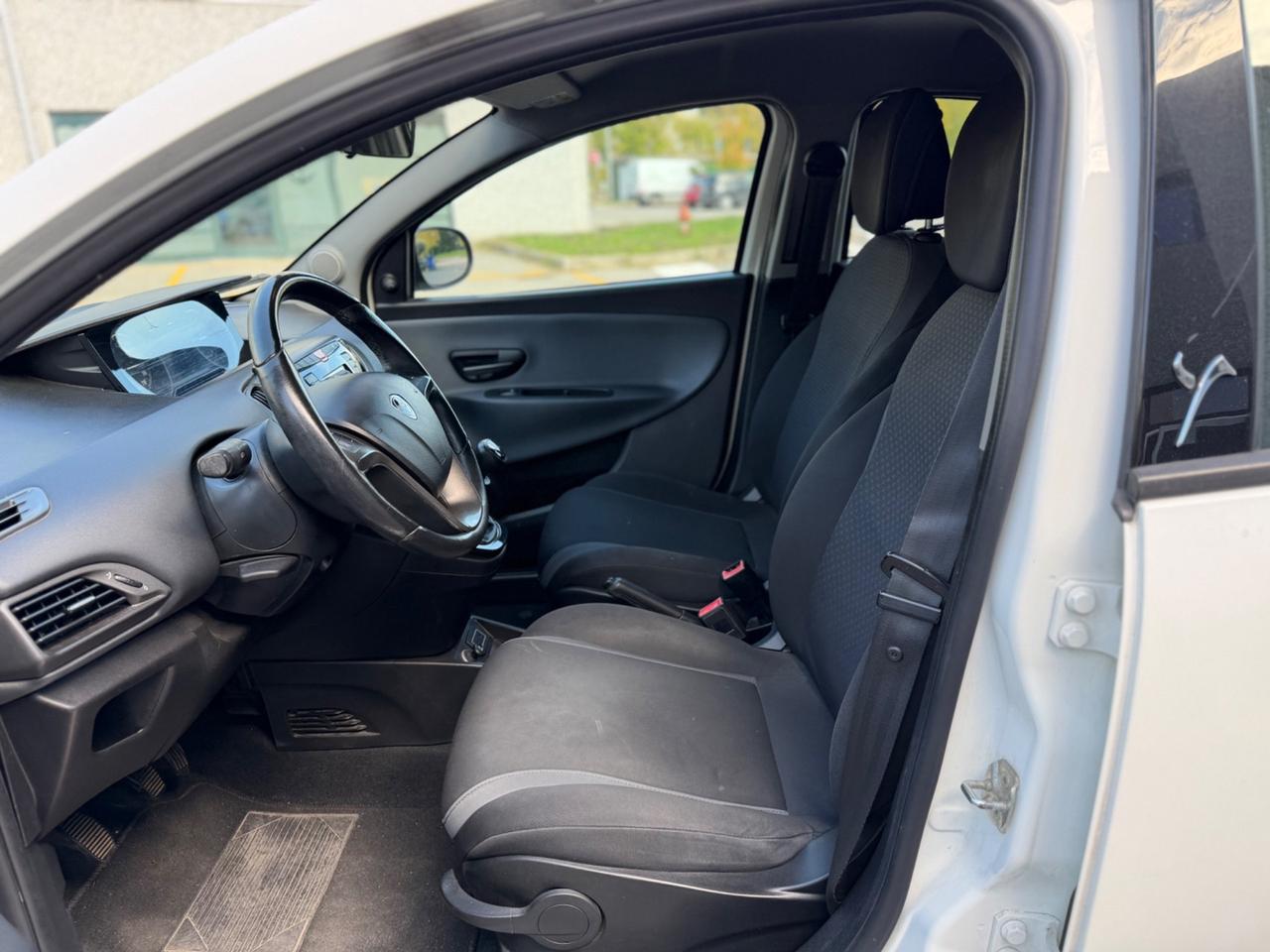 Lancia Ypsilon 1.2 69 CV 5 porte*Neopatentati*Cinghia Fatta*