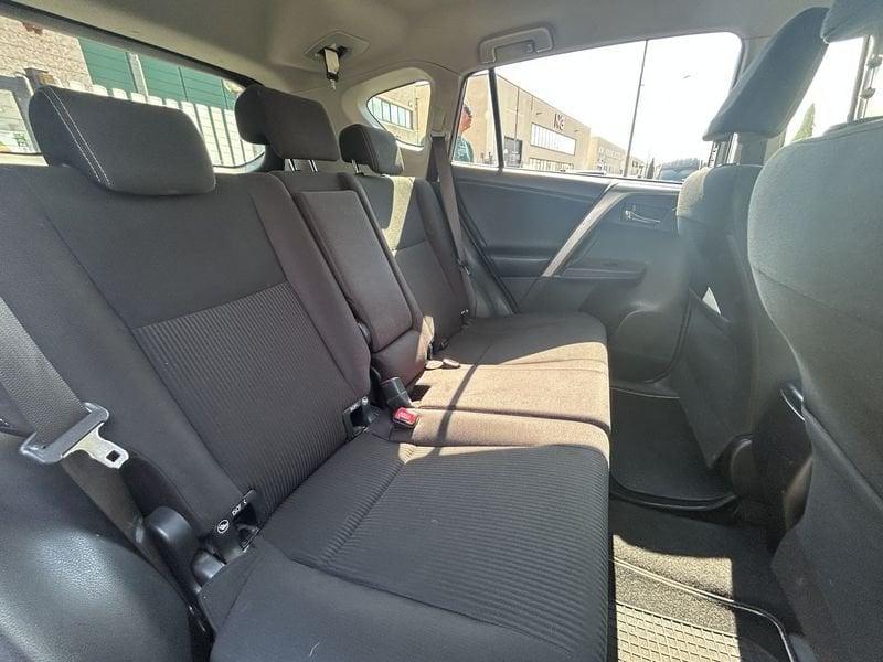 Toyota RAV4 Rav4 2.0 d-4d Lounge 2wd mt