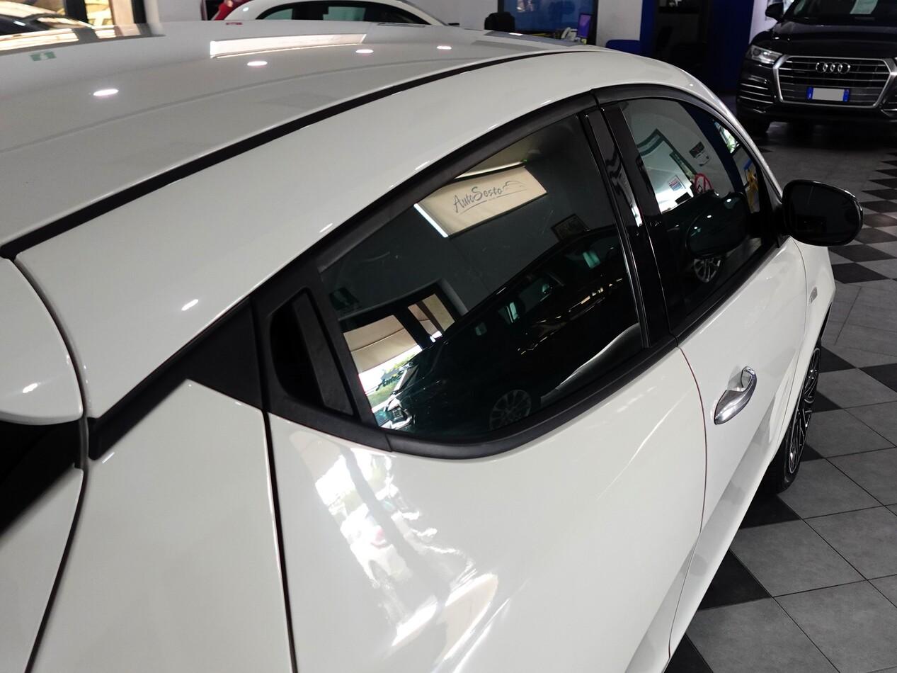 Lancia Ypsilon III 1.0 FIREFLY HYBRID 70 CV GOLD
