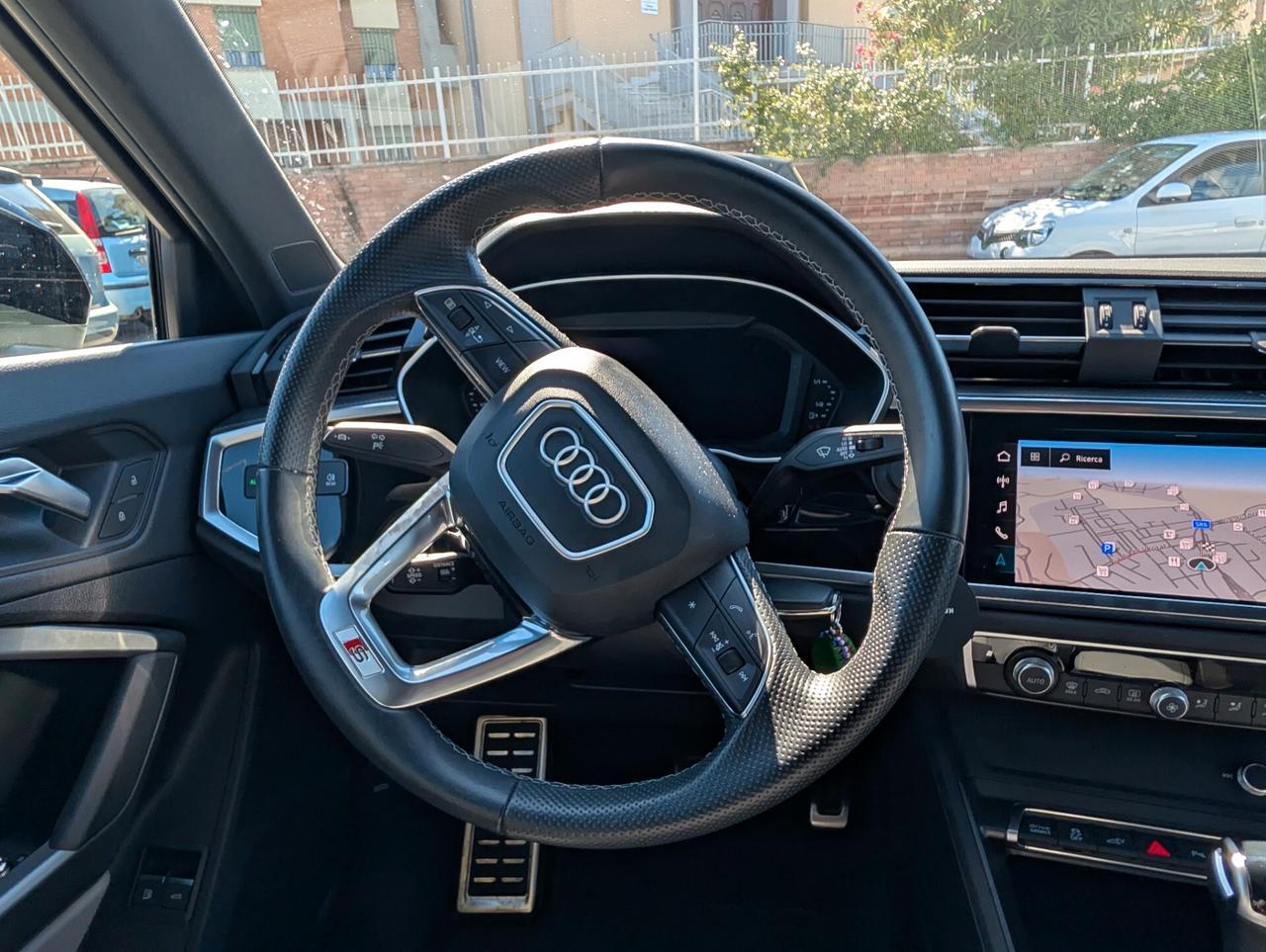 Audi Q3 SPB 35 TFSI e S tronic Identity Black
