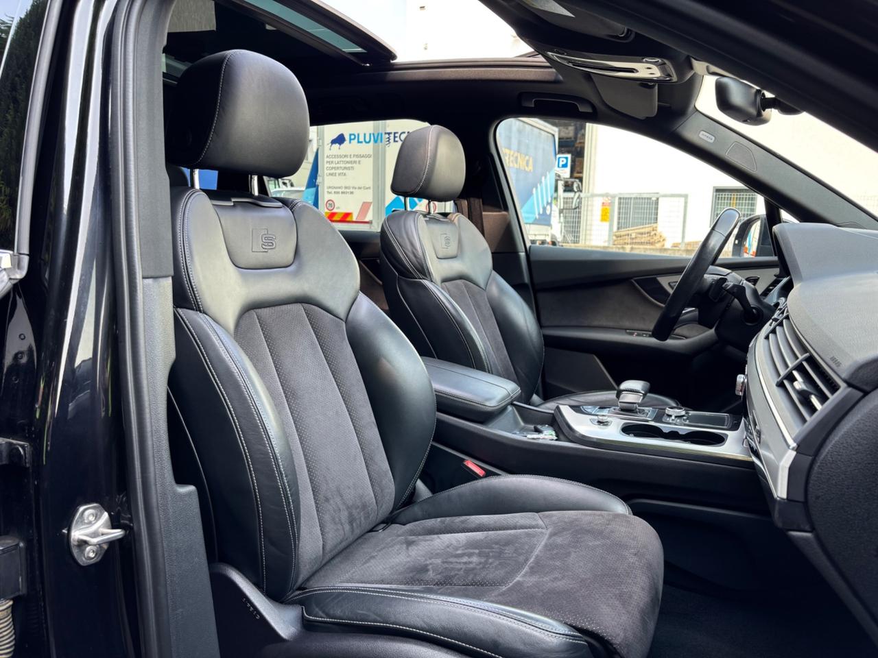 Audi Q7 3.0 TDI 272 CV quattro S LINE,TAGLIANDI CERTIFICATI